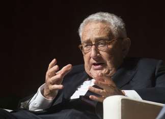 Kissinger describes atmosphere within the Trump White House as a war between Jews and non-Jews