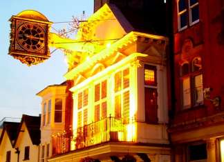 Sinagoga medieval debasho de una butika en Ingletierra