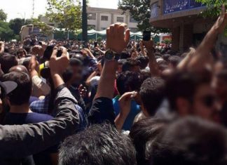 Iranians take to the streets amid currency collapse, some shouting ‘death to Palestine’ Demonstrations in the Tehran bazaar by merchants and shopkeepers over rising inflation in the country. Credit: National Council of Resistance of Iran.