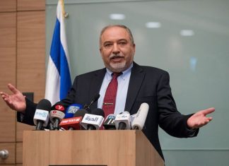 Yisrael Beytenu submits bill to deduct ‘martyr payments’ from PA funds Israeli Minister of Defense Avigdor Lieberman announces his resignation from his position following the ceasefire with Hamas in Gaza during a press conference in the Israeli parliament, Nov. 14, 2018. Photo by Yonatan Sindel/Flash90.
