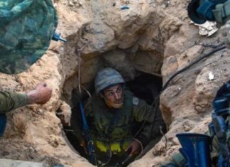 Report: Hezbollah tunnel construction started before 2006 Lebanon war Israel Defense Forces’ soldiers work to discover and dismantle Hamas’s terror tunnels in the Gaza Strip in July 2014. Credit: IDF.