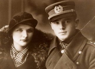 Lithuanian demonstrators mount new memorial plaque for Nazi collaborator Jonas Noreika, a Lithuanian high-ranking police officer, is believed to have personally overseen the murder of Jews in Nazi-controlled Lithuania. Credit: Wikimedia Commons.