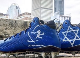 Patriots wide receiver Julian Edelman wears custom cleats to support Israeli baseball New England Patriots wide receiver Julian Edelman wore these cleats on Dec. 8, 2019 in support of baseball in Israel. Credit: Julian Edelman/Instagram.