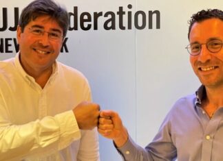 UJA-Federation of New York appoints Itzik Shmuli to direct its Israel office Former Israeli minister and Knesset member Itzik Shmuli (left) has been tapped as the new director-general of UJA-Federation of New York’s Israel office. He is pictured with UJA’s CEO Eric S. Goldstein, Aug. 1, 2021. Credit: UJA Federation of New York.