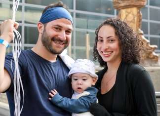 Nefesh B’Nefesh welcomes 74,000th new immigrant ahead of Israel’s 74th year New immigrants Charley and Shaked Smith, and their baby son, Adar, on April 27, 2022. Photo by Yonit Schiller.