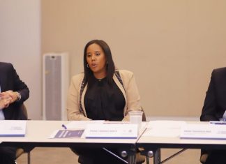 Israel’s Minister of Aliyah touts recent Diaspora immigration From left: Nefesh B'Nefesh co-founder and chairman Tony Gelbart, Israel’s Minister of Aliyah and Integration Pnina Tamano-Shata, and Nefesh B'Nefesh co-founder and executive director Rabbi Yehoshua Fass, May 23, 2022. Photo by Naga Malasa.