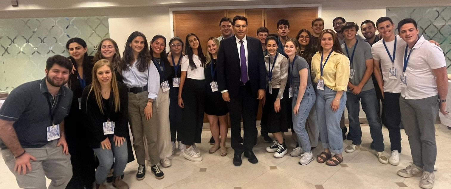 Danny Danon With College Students in Israel