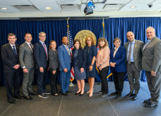 Hochul urges Jewish communal leaders to apply for boosted security grants