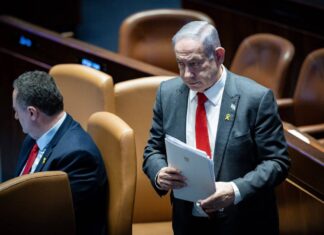 Government advances IDF draft bill for haredim