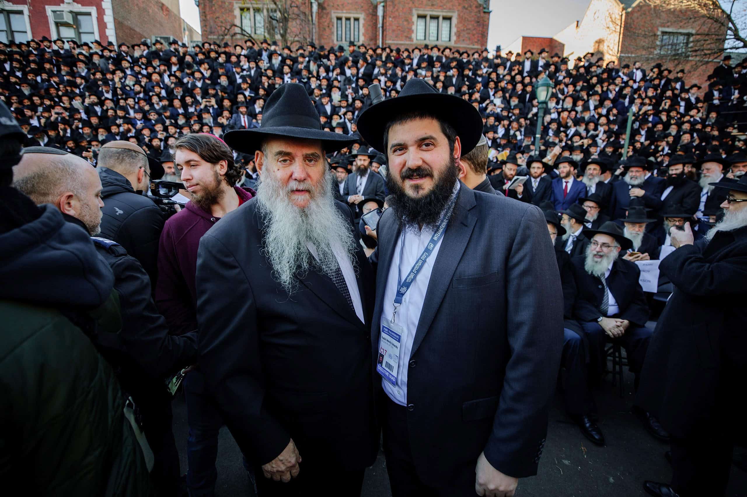 Rabbi Moshe Kotlarsky With Son Rabbi Mendy Kotlarsky