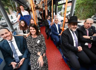 New London bus route connects Golders Green, Stamford Hill Jewish communities
