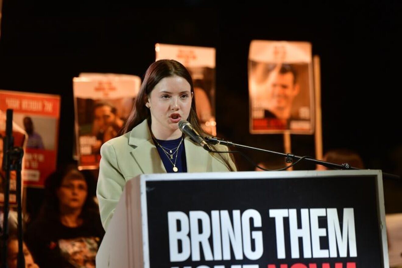 Former captive Agam Goldstein-Almog speaks during a rally at “Hostage Square” in Tel Aviv calling for the release of Israelis held by Hamas terrorists in Gaza, March 9, 2024. Photo by Avshalom Sassoni/Flash90.