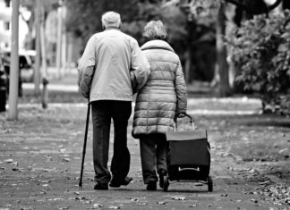Who will speak when the last survivors are gone? An elderly couple on a walk. Credit: Mabel Amber/Pixabay.