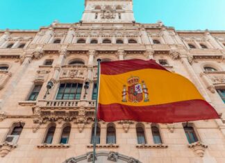 Spanish cops nab six suspects for Sephardic citizenship fraud Madrid, Aug. 19, 2019. Photo by Daniel Prado/Unsplash.