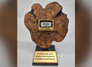 Open your diaries! Israeli Prime Minister Benjamin Netanyahu gifted US President Donald Trump "a golden pager" on Feb. 4, 2025, a reference to the Israeli beeper operation against Hezbollah agents. Credit: Government Press Office.