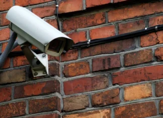 Security grant backlog puts Jewish institutions at risk, Wasserman Schultz